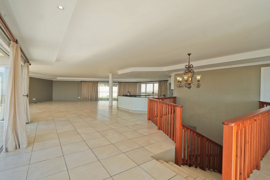 8 Bedroom Property for Sale in Winterstrand Eastern Cape